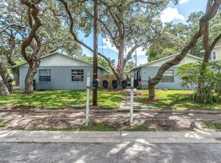 373 5th St NW, Largo, FL 33770