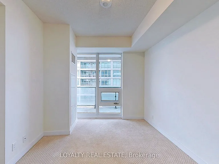 2221 Yonge St #1705 — Photo 20