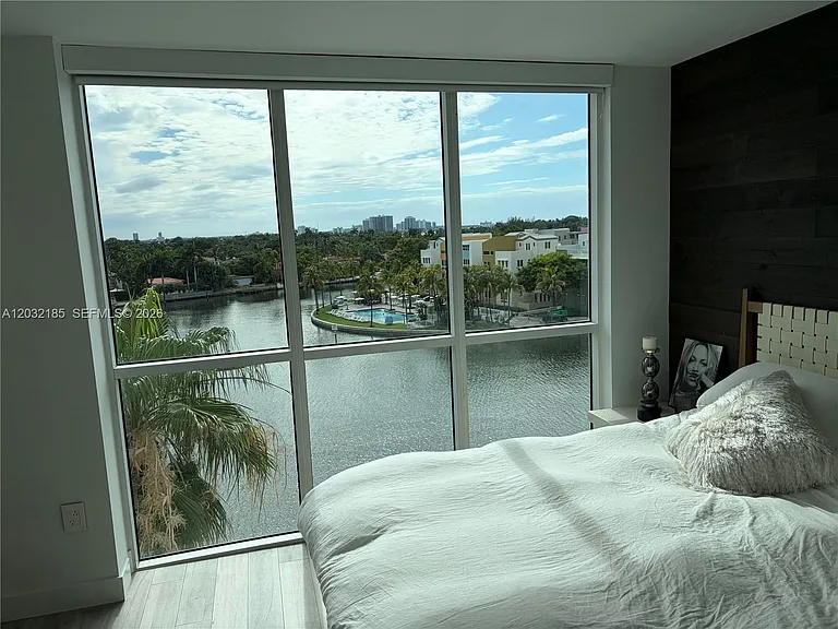 5900 Collins Ave #702 — Photo 12