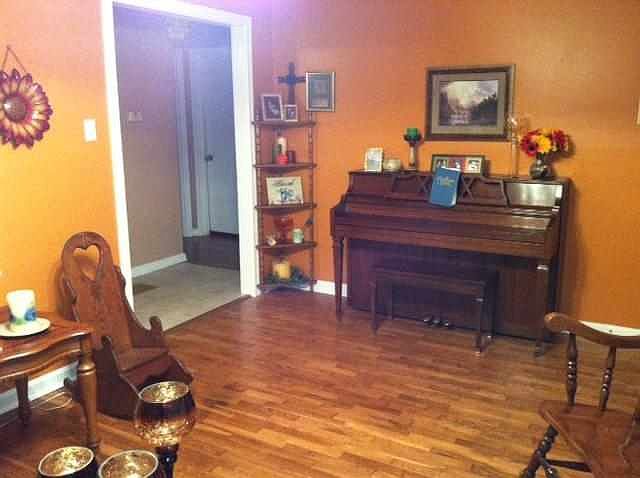 1st image of 2317 Seneca Ln