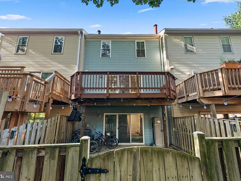 18005 Sunset Lake Ct — Photo 37