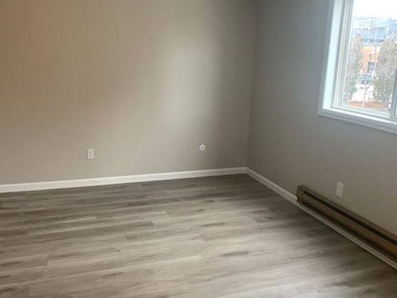 4th image of 301 Kiwanis Park Ln #16