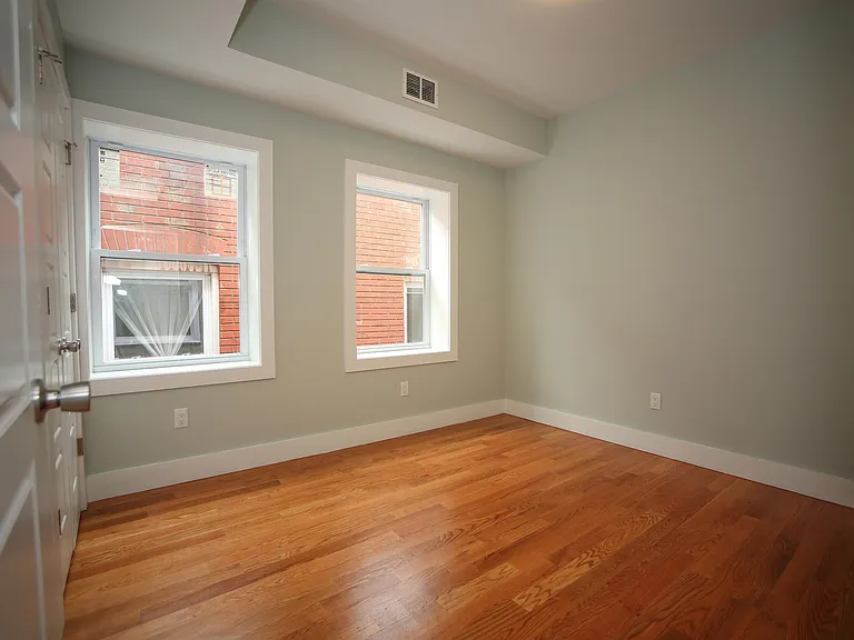141 Beach St #2 — Photo 5