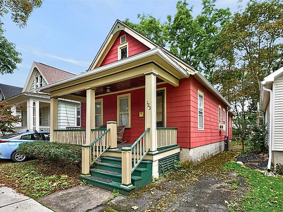 3rd image of 123 Oakland St