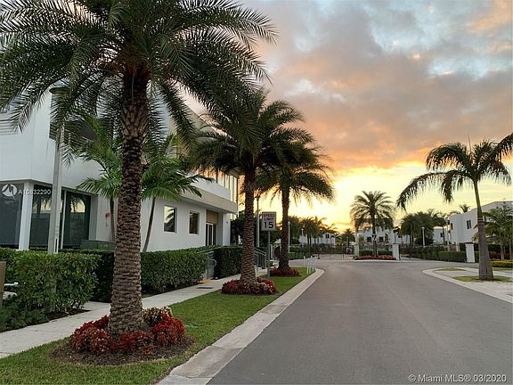 5th image of 9789 NW 75th St #9789