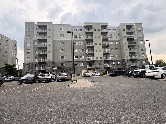 2nd image of 1675 Banwell Rd #502