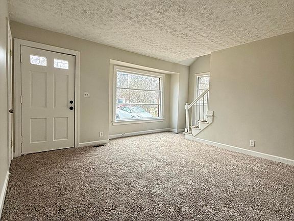 4th image of 4884 Brenda Dr