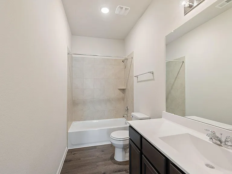 3915 Deledda Dr — Photo 19
