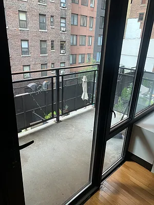 Rented by BROKR.COM | media 22