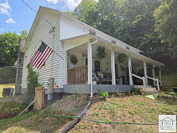 2nd image of 1941 Lone Ivy Rd