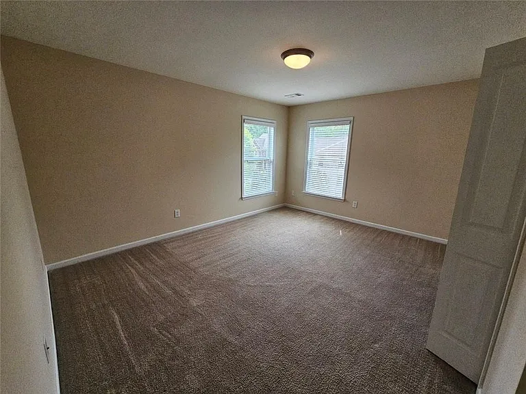 3755 Long Lake Dr — Photo 29