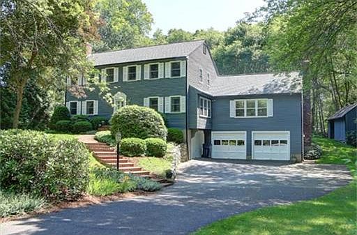 1st image of 2 Kimberly Dr
