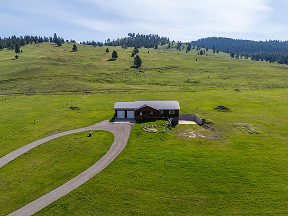 2nd image of 1073 Smith Lake Rd