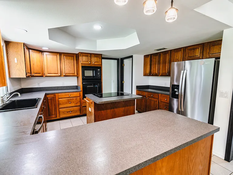 2119 Shady Oaks Dr — Photo 26