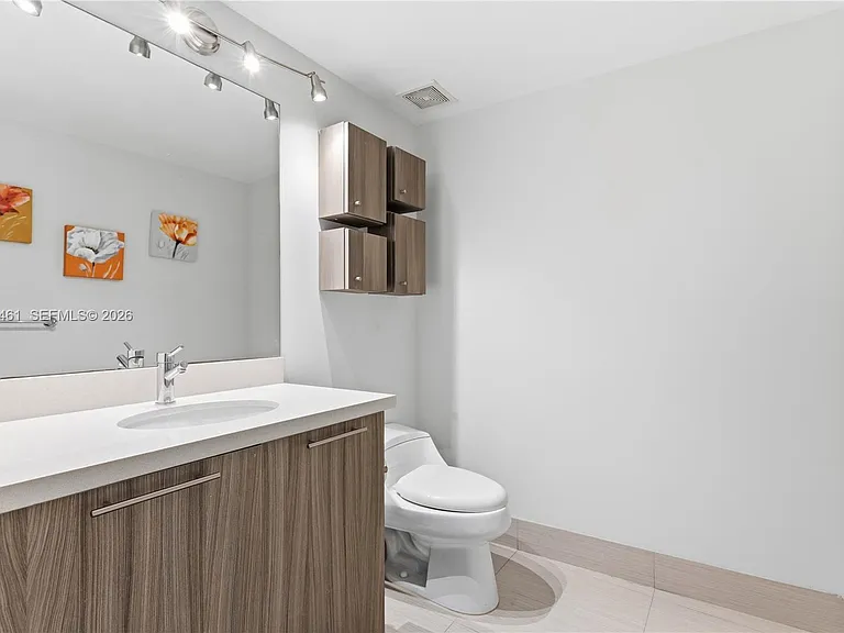 6700 Indian Creek Dr #502 — Photo 27