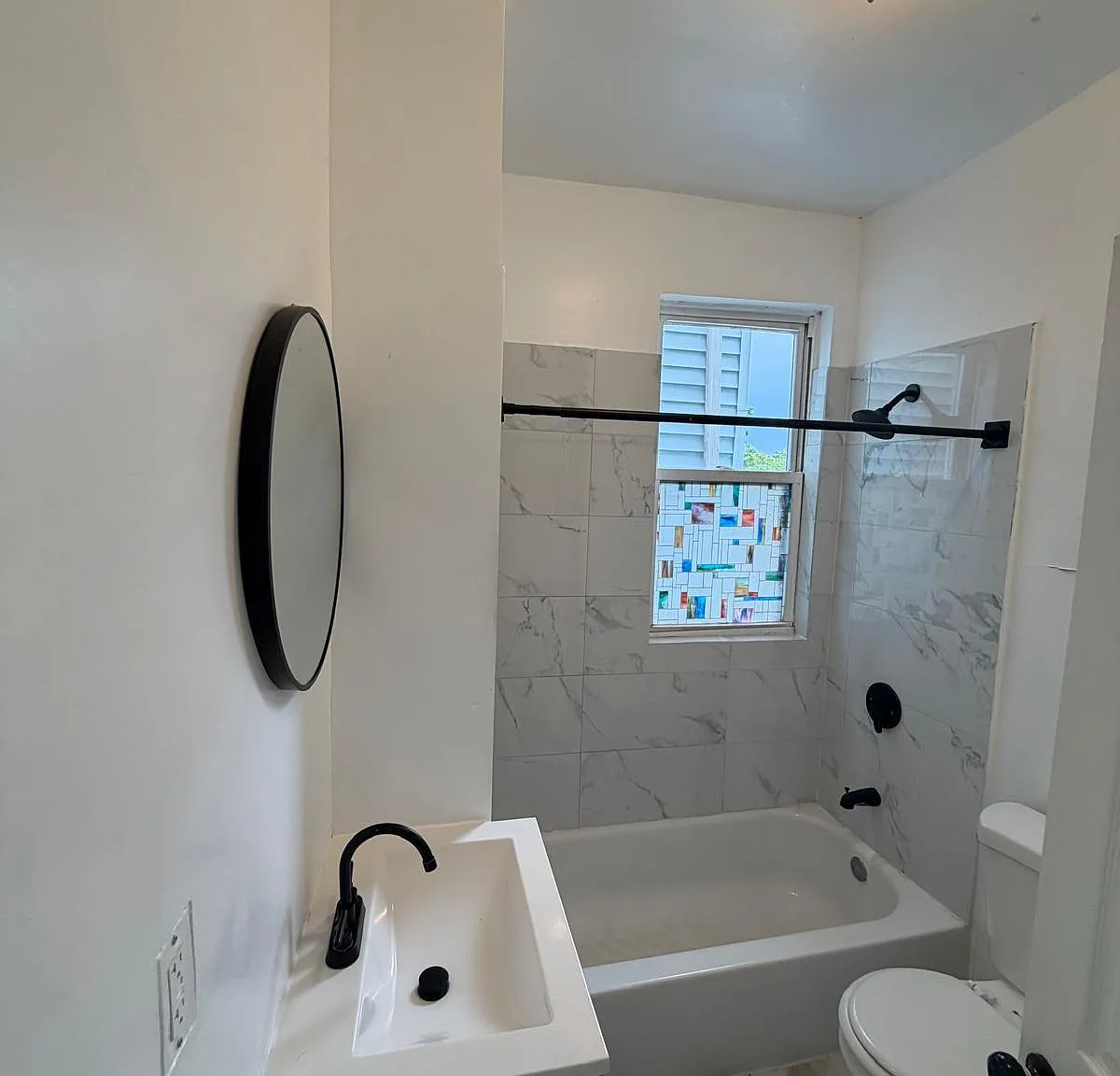 3 bed, $2,050 — Photo 3