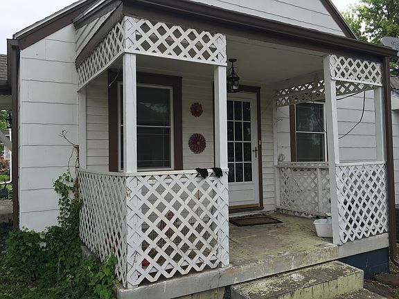 Side porch