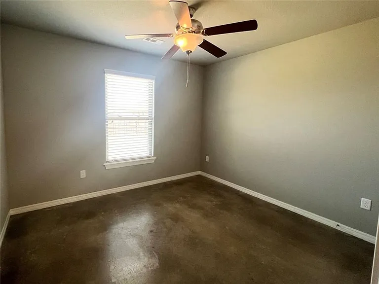 211 Genoa Way — Photo 17