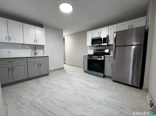 45-51 Cowles St #45, Bridgeport, CT 06607