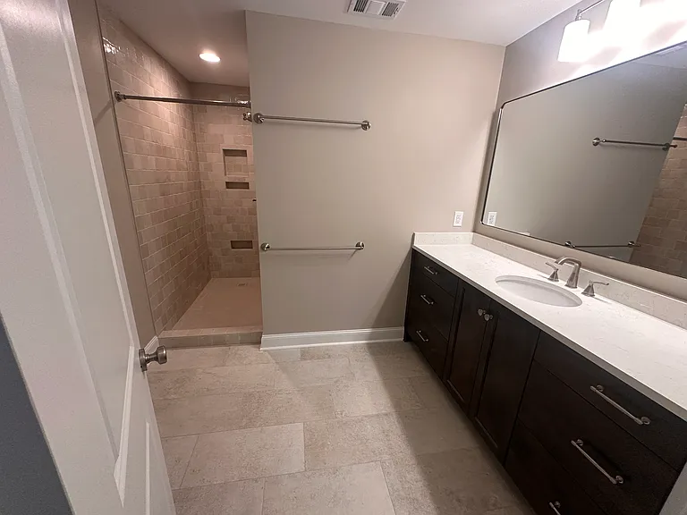 2130 S Lumpkin St — Photo 11