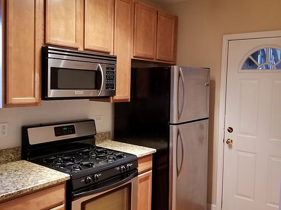 2nd image of 6345 N Washtenaw Ave #3