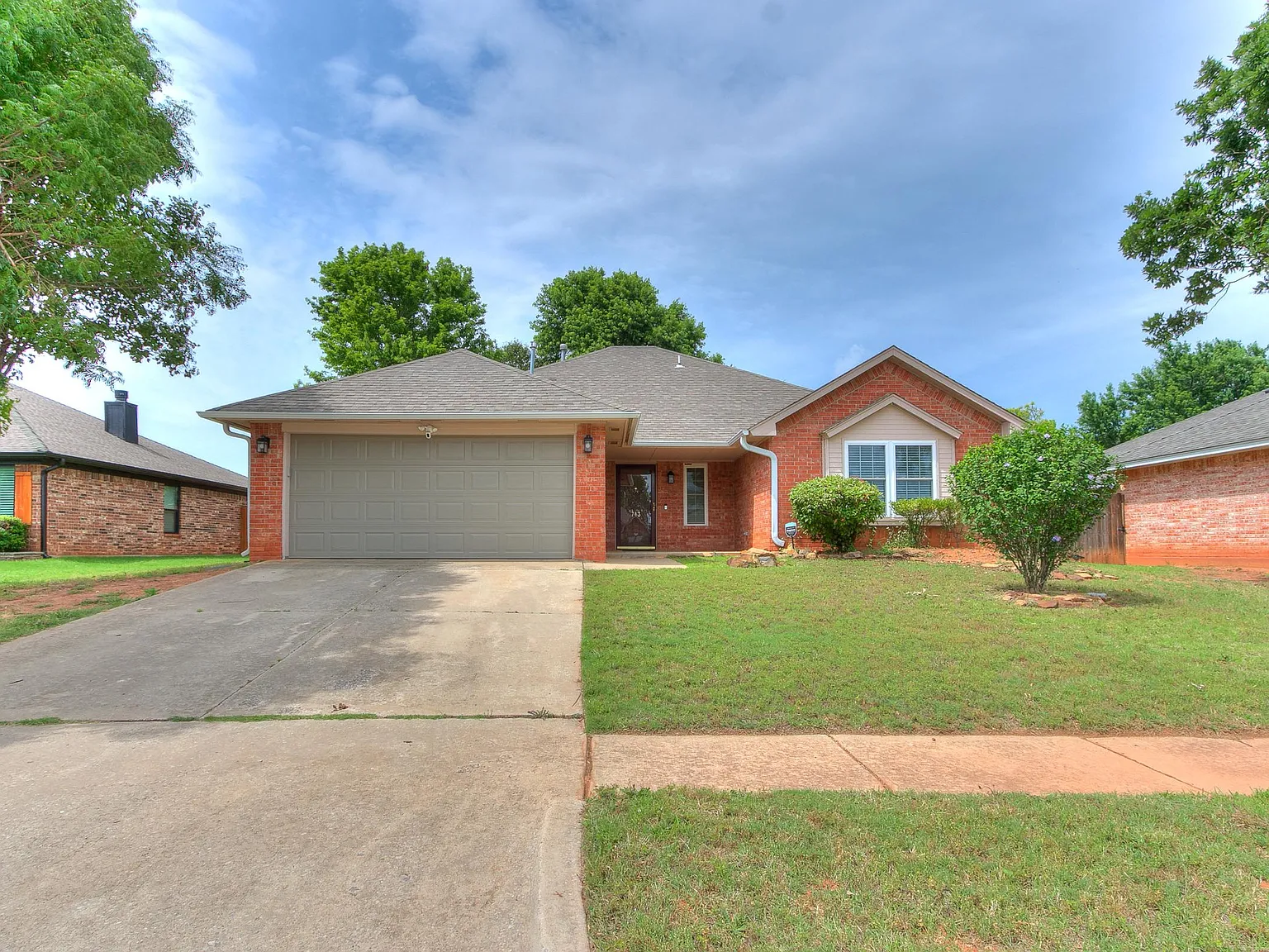 3 bed, 1562 sqft, $2,200 — Photo 2