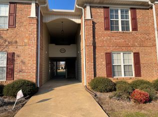 1711 Renwick Dr APT 203, Fayetteville, NC 28304