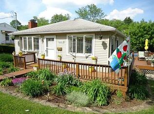 1117 Aurora Dr, Pittsburgh, PA 15236