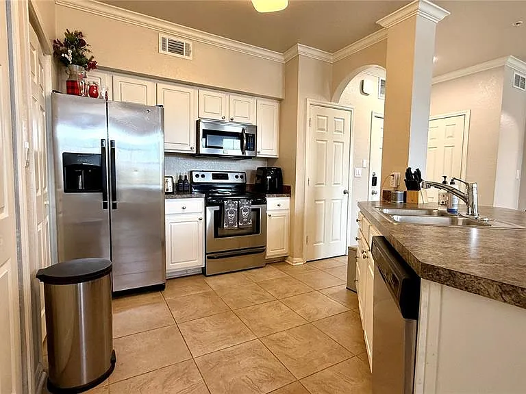 911 N Orange Ave #243 — Photo 6
