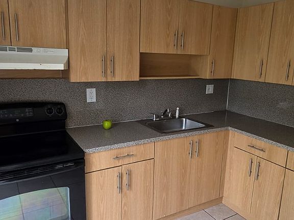 2nd image of 460 NE 18th Ave APT 116