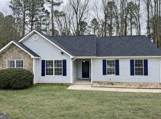 25 Peeks Ct, Senoia, GA 30276