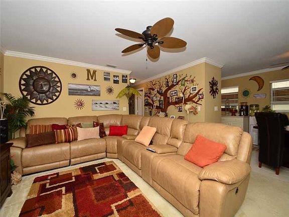 3rd image of 79 Royal Oak Dr