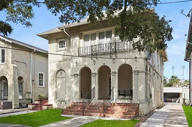2834 Palmer Ave
