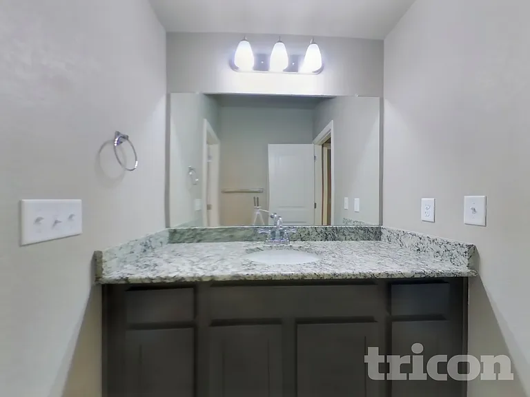 1804 Ruddlesway Dr — Photo 16