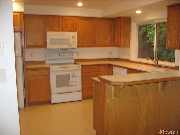 2nd image of 16423 Stenbom Ln NE