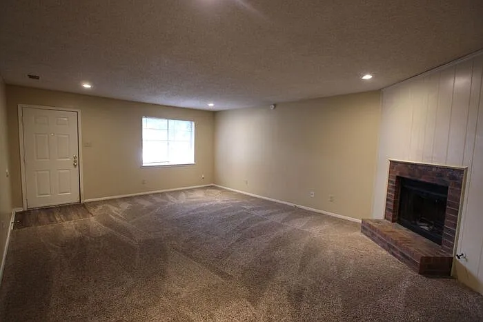 4508 Edinburgh Dr — Photo 3