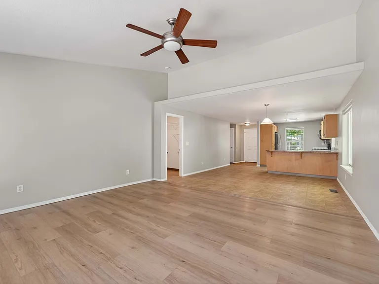 811 NW 16th Ave — Photo 12