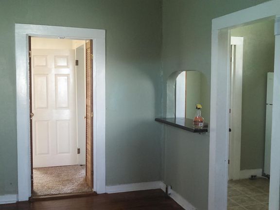 5th image of 515 Themis St