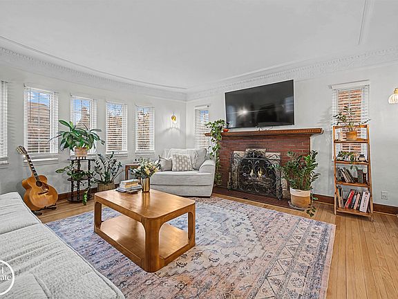 2nd image of 256 Fisher Rd