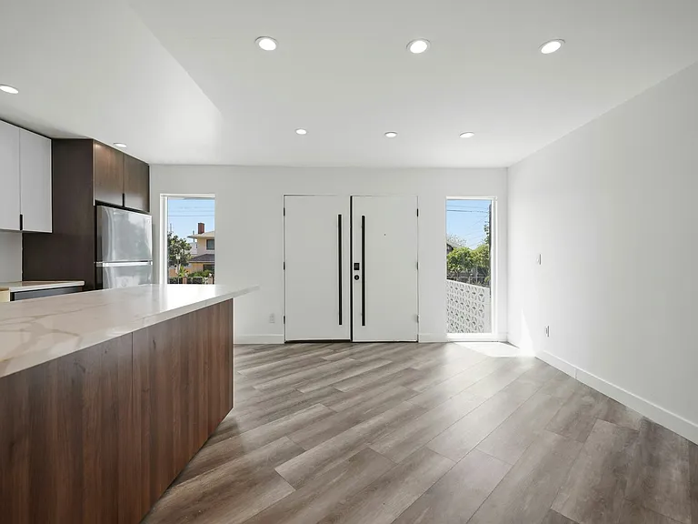 6307 Elgin St #1 — Photo 7