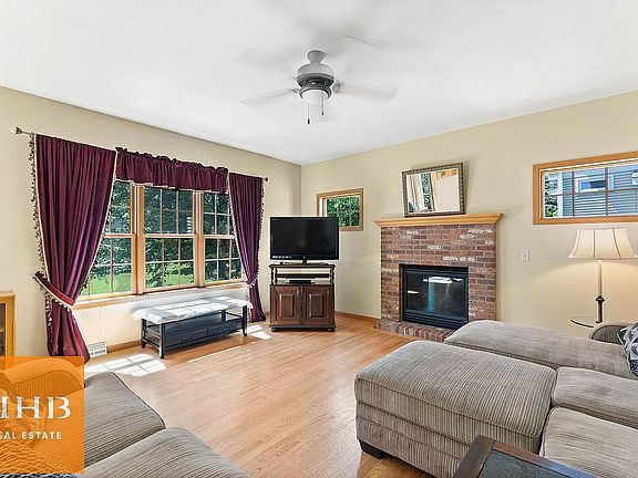 3rd image of 2991 Hartwicke Dr
