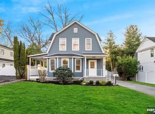 16 Clarke St, Closter, NJ 07624
