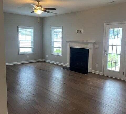 3rd image of 385 Holly Grove Dr
