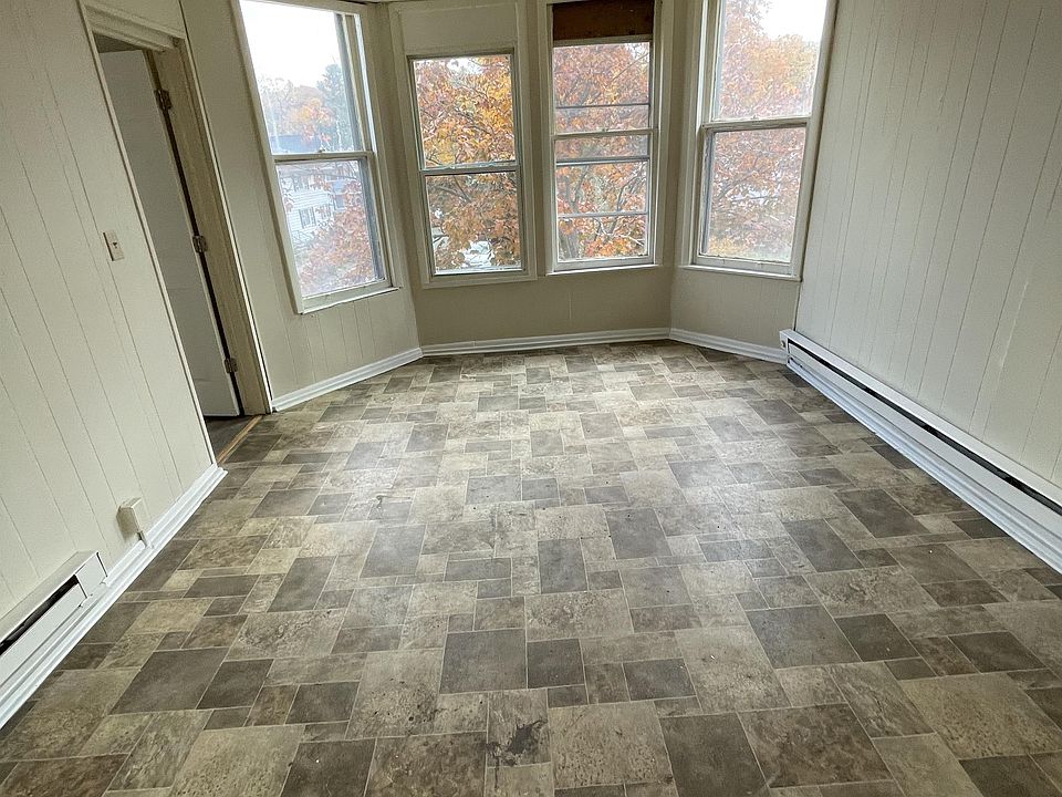 1st image of 47 6th Ave #3