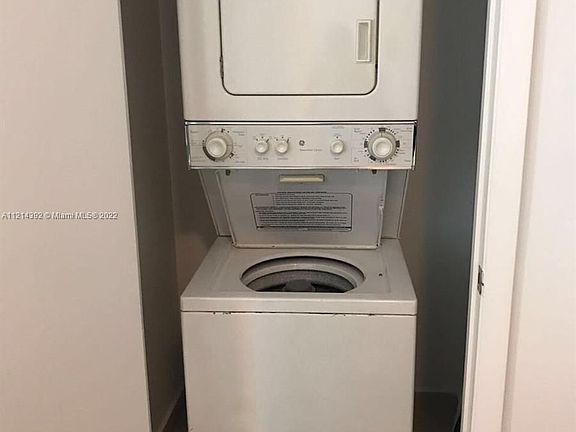 5th image of 1900 N Bayshore Dr APT 3317