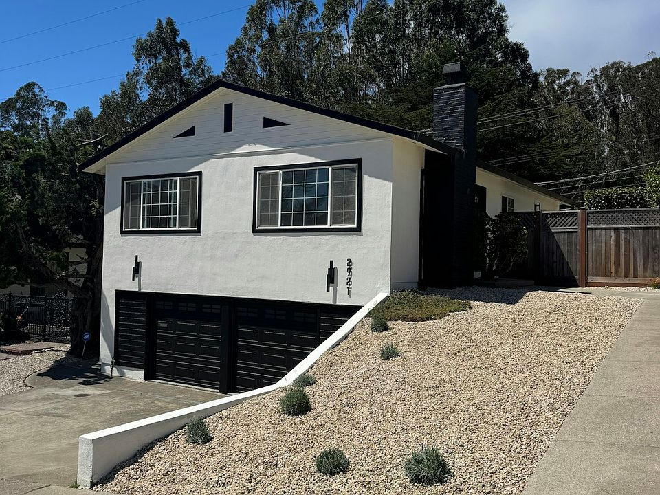 1st image of 2921 Fleetwood Dr