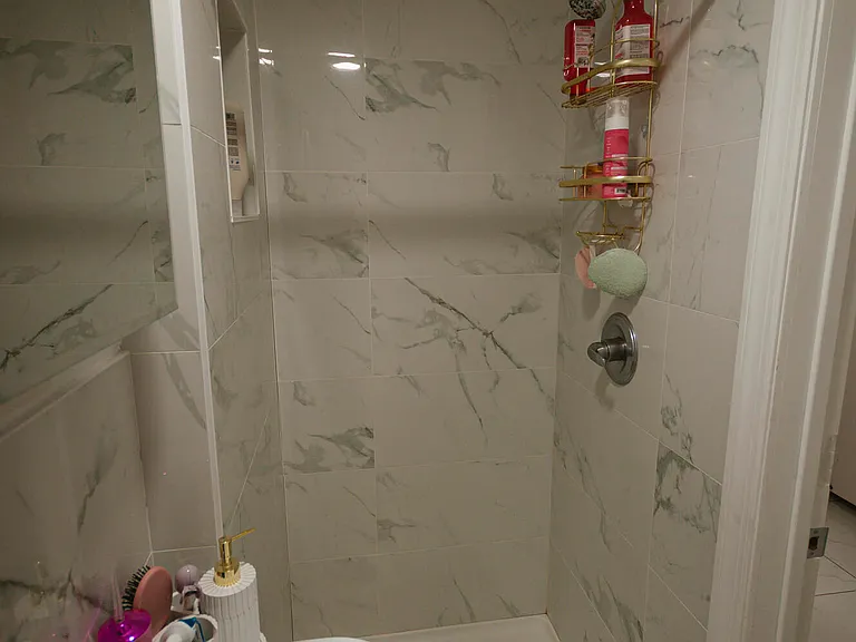 295 Roosevelt Ave — Photo 25
