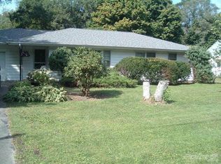 896 S Mayflower Rd, La Porte, IN 46350