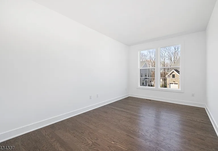 45 Swenson St — Photo 8