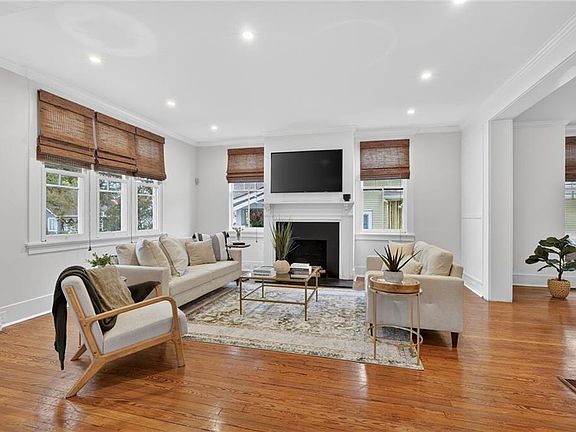 4th image of 59 Fontainebleau Dr